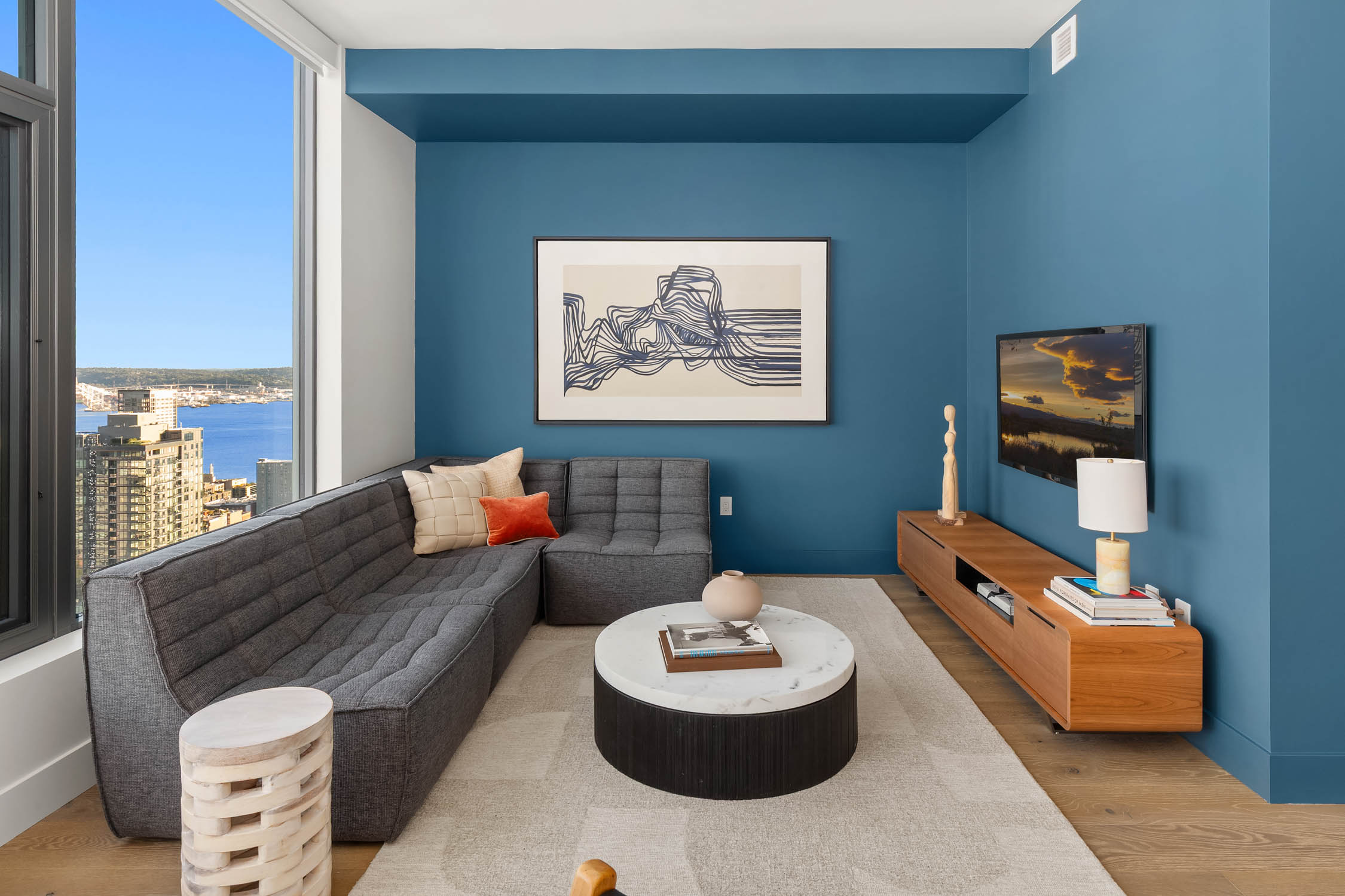Interior image of Spire's Penthouse 3902, model DD